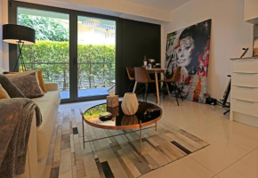 NEW Modern 1BR Apt/Terrace/Parking/Beside Beach
